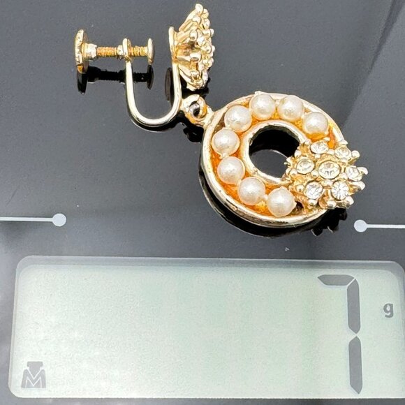 Vintage Screw-Back Pearl & Rhinestone Gold Tone Circle Drop Earrings - Picture 7 of 7